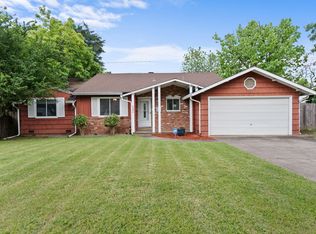 2202 Canal Dr, Redding, CA 96001