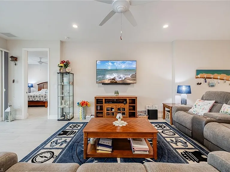 2555 Seychelles Dr #406 — Photo 9