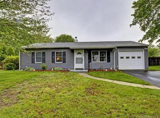 115 Newtown Rd, Groton, CT 06340