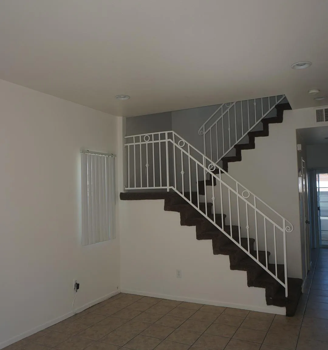 3 bed, 2.5 bath, 1092 sqft, $2,600 — Photo 2