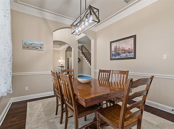 5th image of 3409 Continental Dr