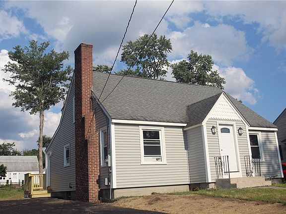2nd image of 76 Boxwood Ave