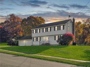 66 Rollingview Dr, Vernon, CT 06066