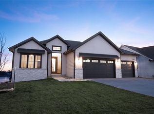 1238 30th St SE, Altoona, IA 50009