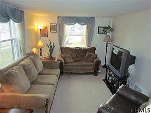3rd image of 12 Campbell Dr