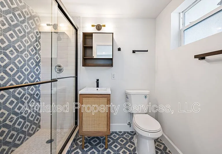 3012 Broadway #104 — Photo 12