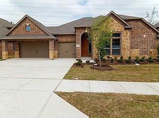 1113 Eastwick Dr, Roanoke, TX 76262