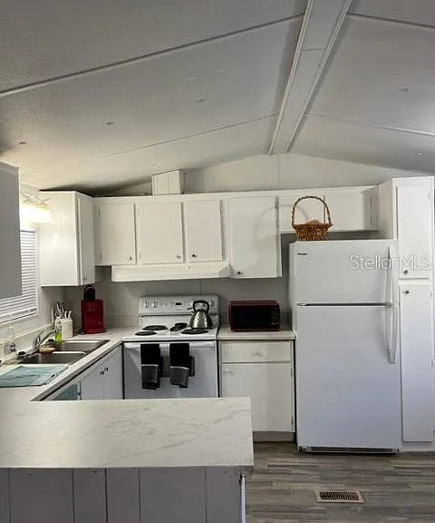 4509 Turkey Creek Rd — Photo 2