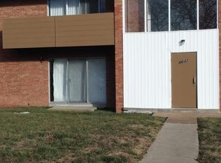 1184 Briscoe Pl APT C, Olivette, MO 63132