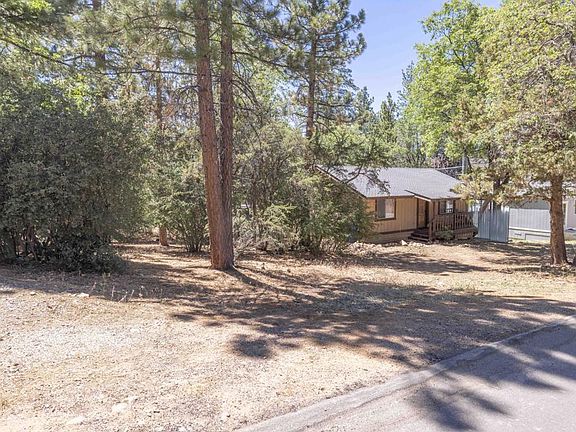 5th image of 810 Vista Ave