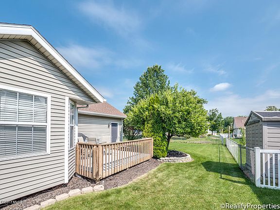 5th image of 4452 Mulberry Ln