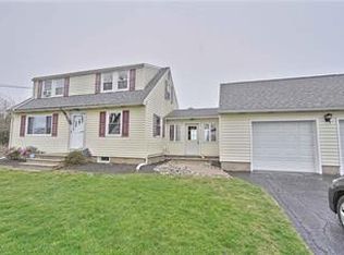5755 Kesslersville Rd, Nazareth, PA 18064