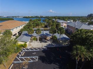 2395 N Beach Rd, Englewood, FL 34223