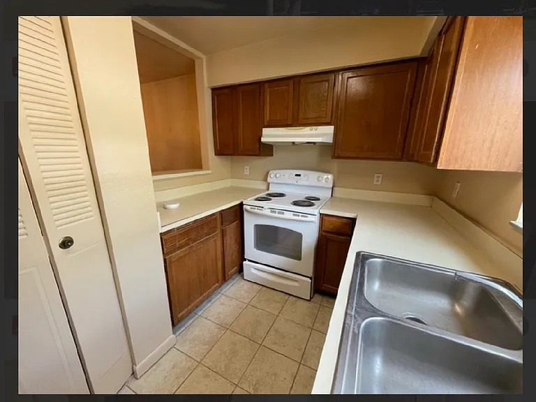 3025 NW 79th Ct — Photo 12