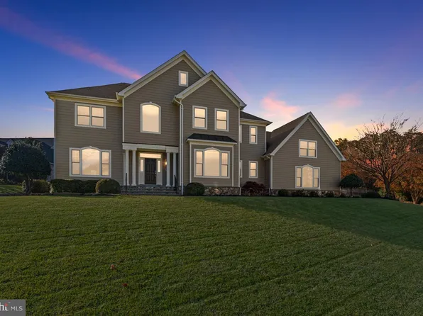 9895 Chapel Bridge Estates Dr, Fairfax Station, VA 22039