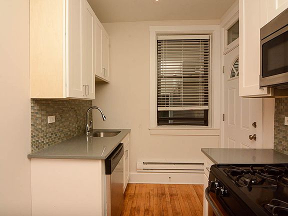 3rd image of 2327 N Rockwell St APT 1A