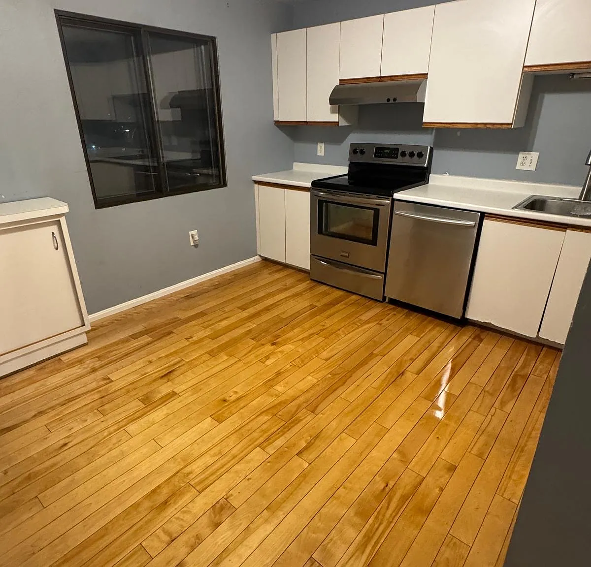 2 bed, 1229 sqft, $2,900 — Photo 2