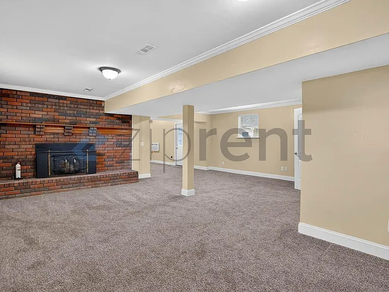906 Diamond Cir — Photo 21