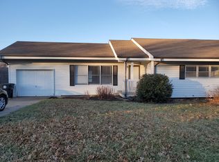 407 Sagebrush Ln #1, Belton, MO 64012