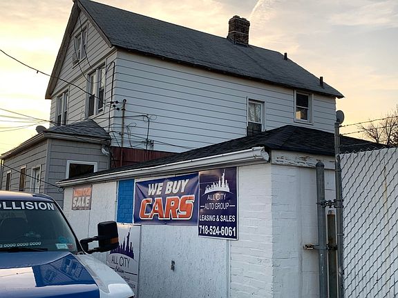 3rd image of 496 Mosel Ave