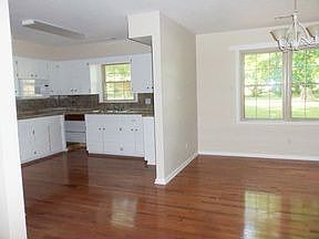 2nd image of 3140 2nd St