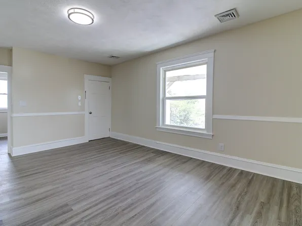 28 Magnolia St, Pawtucket, RI 02860