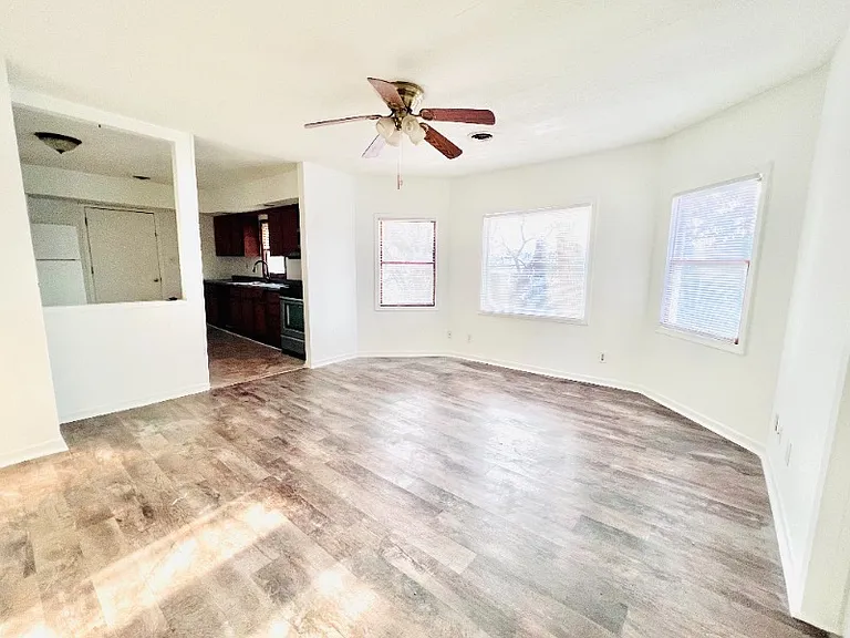 Spacious Living Room- kitchen and dining room space