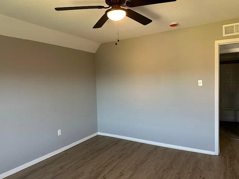 The Place at Baytown — Photo 18