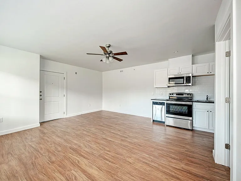 306 E 30th St #108 — Photo 6