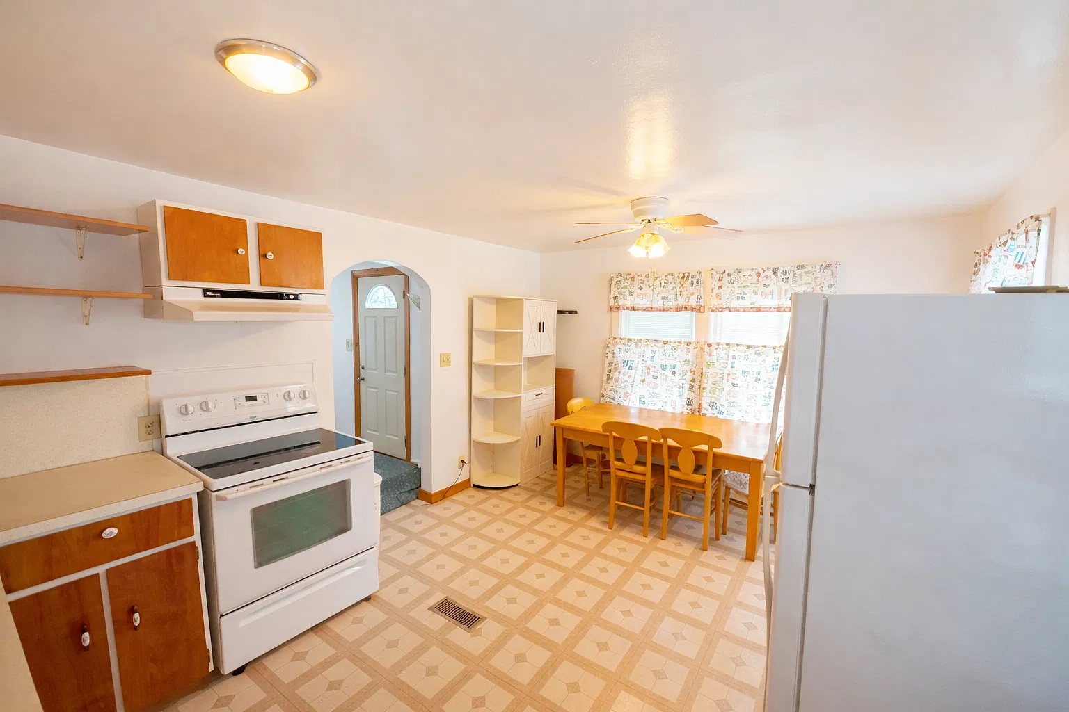 162 Barney Blvd — Photo 3