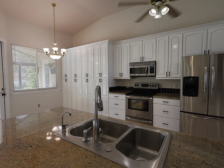 4905 Sands Blvd — Photo 14