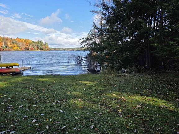 3rd image of 194 Algonquin Road