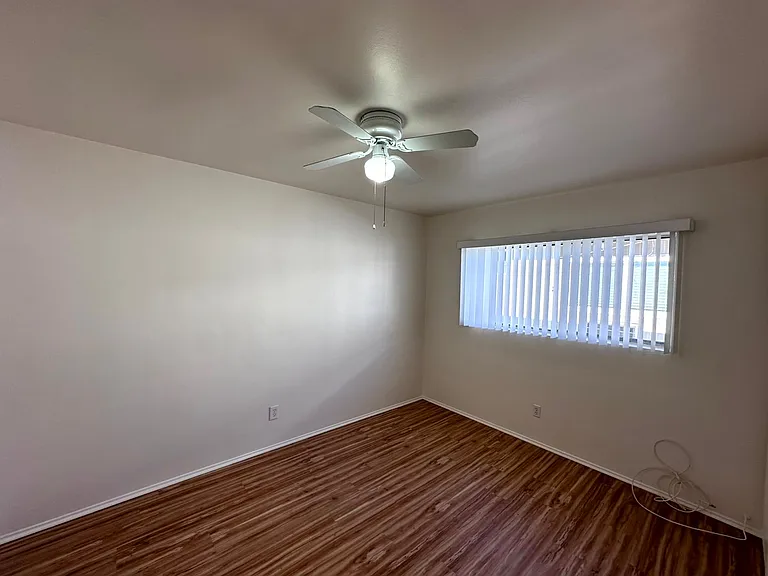 5748 Hazeltine Ave. — Photo 21