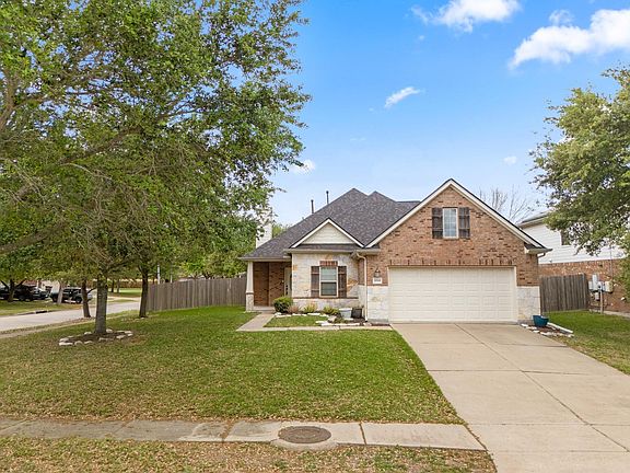 2nd image of 2018 Knoll Oak Ln