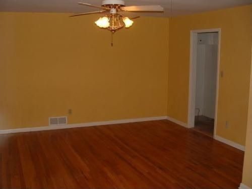 5th image of 6444 Rosemont Ave