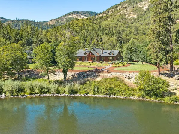 5311 Averill Dr, Grants Pass, OR 97526