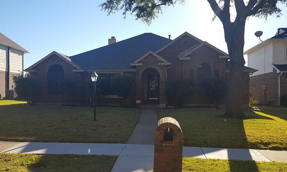 2nd image of 2223 Stillwater Dr
