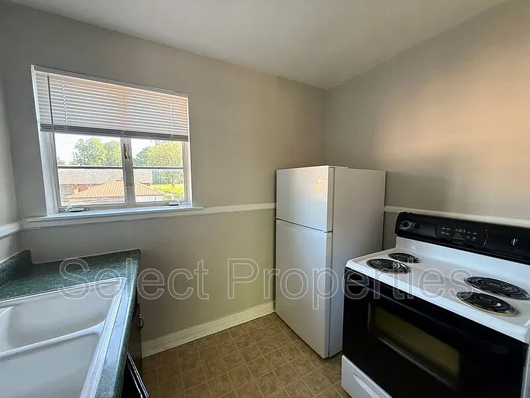 608 E Cherry Ave #12 — Photo 4