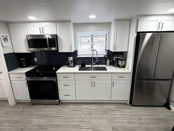 5th image of 7750 E Winnepeg Dr