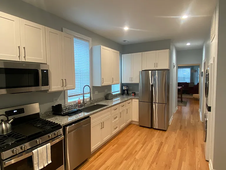 2908 W Fletcher St #1 — Photo 7