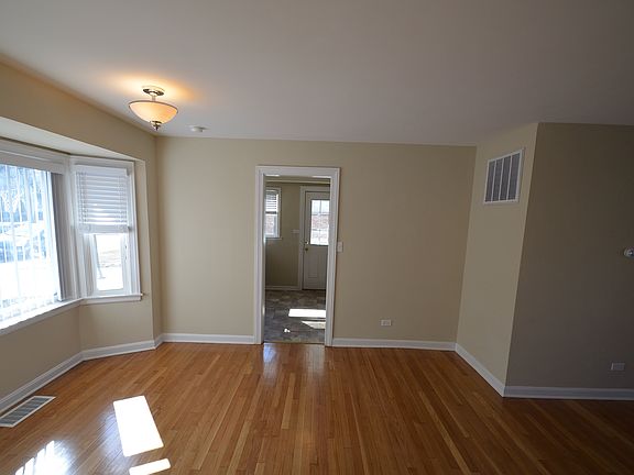2nd image of 8336 W Farragut Ave