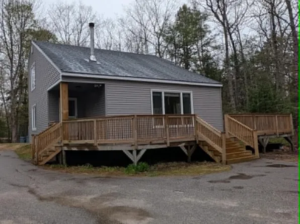 425 N High Street, Bridgton, ME 04009