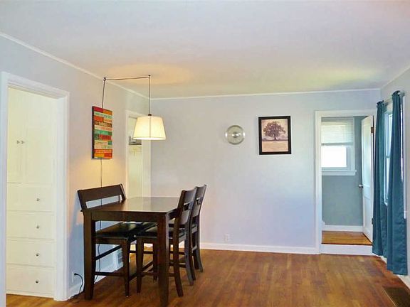 5th image of 533 Merrill Ave