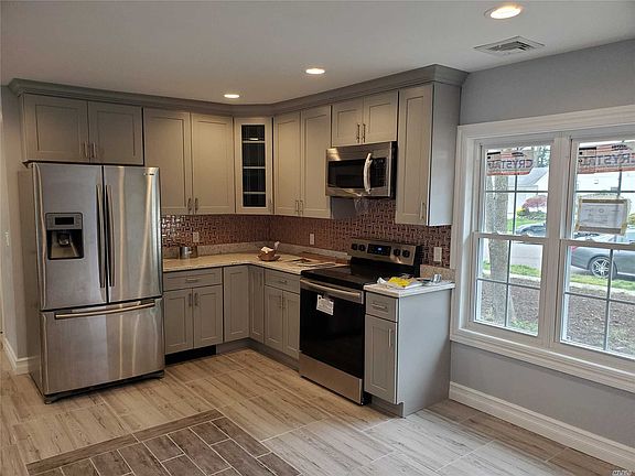 5th image of 43 Bamboo Ln