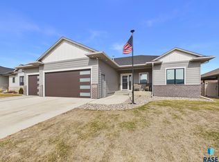 5408 E 64th St, Sioux Falls, SD 57108