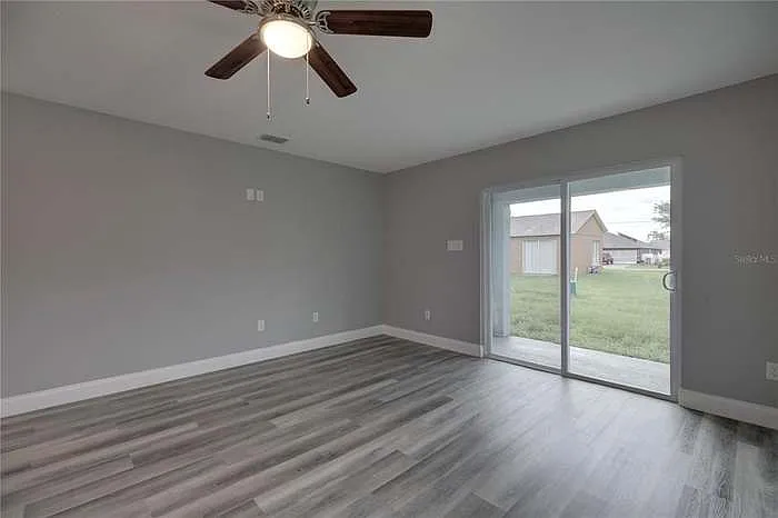 304 Corsica Ct #B — Photo 8
