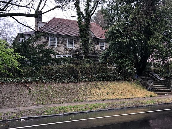 3rd image of 437 E Mount Pleasant Ave