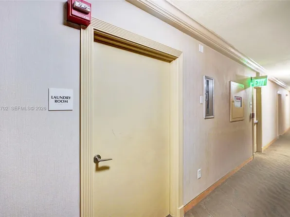 3625 N Country Club Dr APT 2310, Aventura, FL 33180