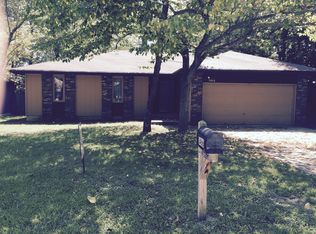 3466 W Camelot St, Springfield, MO 65807