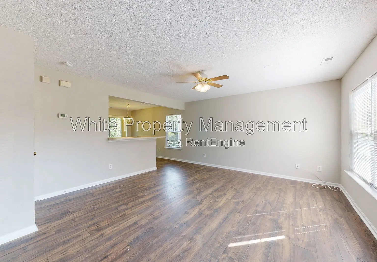 3 bed, 2.5 bath, 1467 sqft, $1,895 — Photo 2